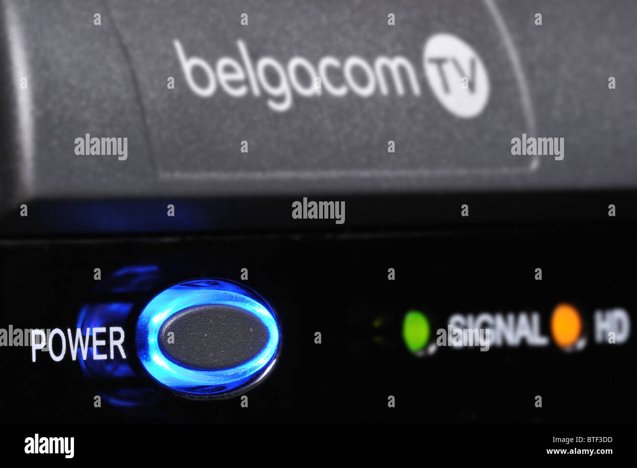 Loss of energy by standby lights from modem for digital television