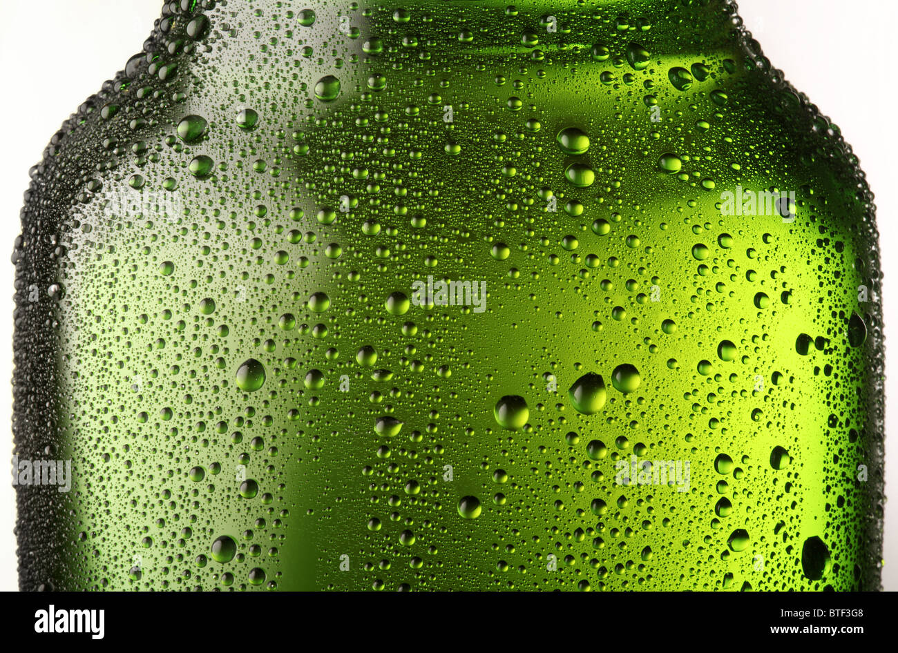 Texture water drops on the bottle of beer Stock Photo Alamy