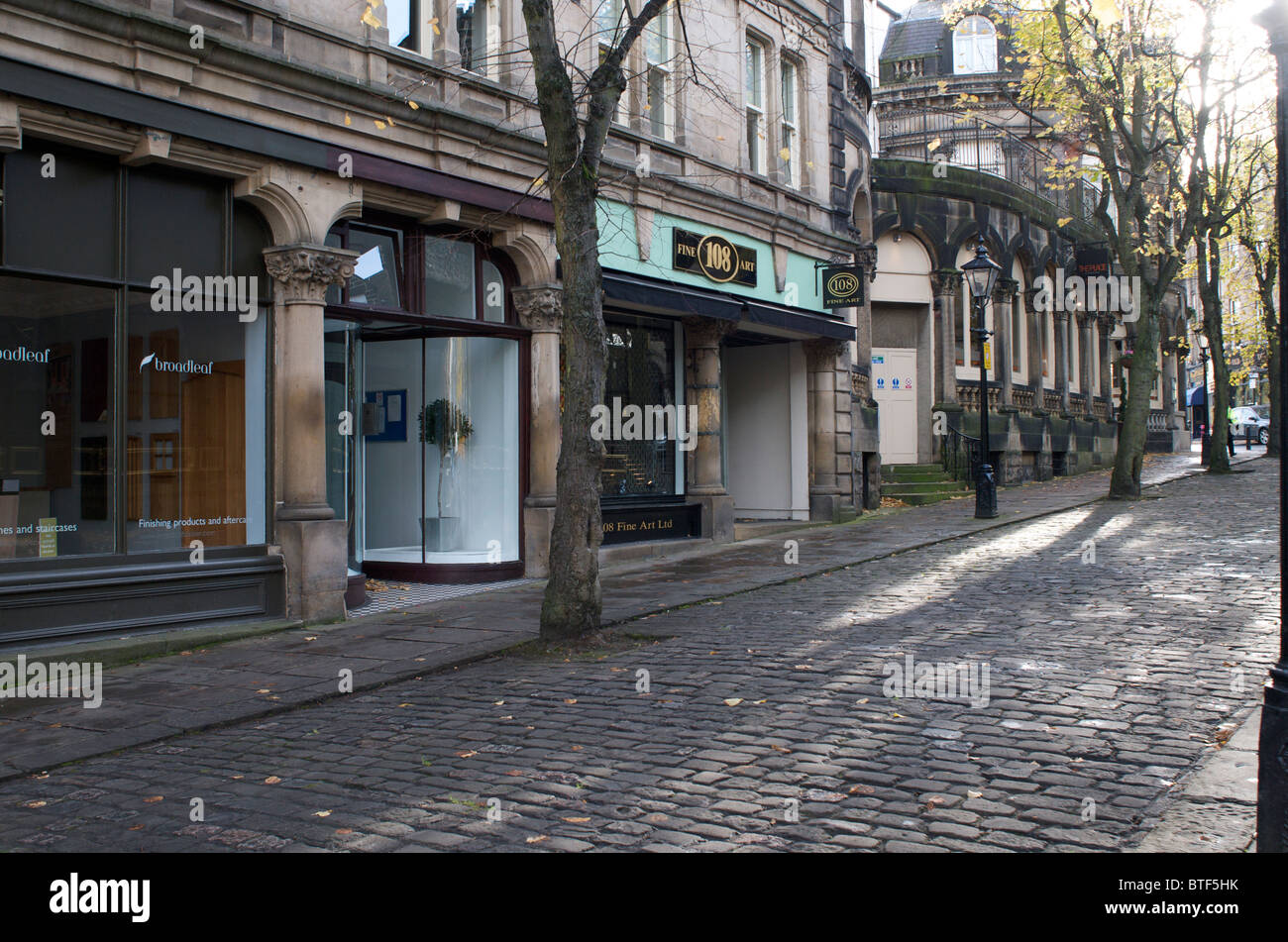 old cobbled street in harrogate Stock Photo Alamy