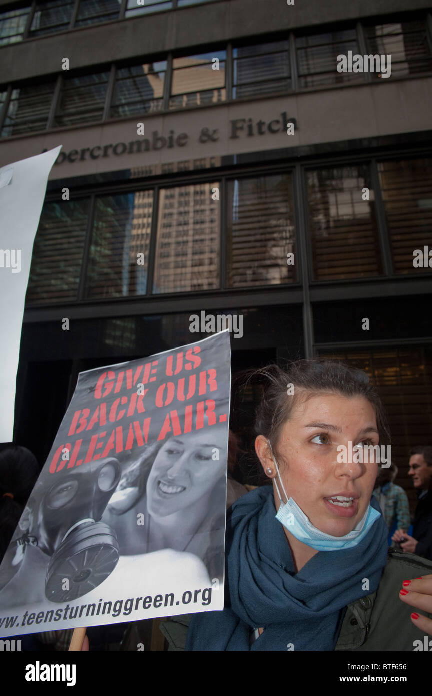 Teens Turning Green and their supporters protest in front of the Abercrombie & Fitch clothing store on Fifth Avenue in New York Stock Photo