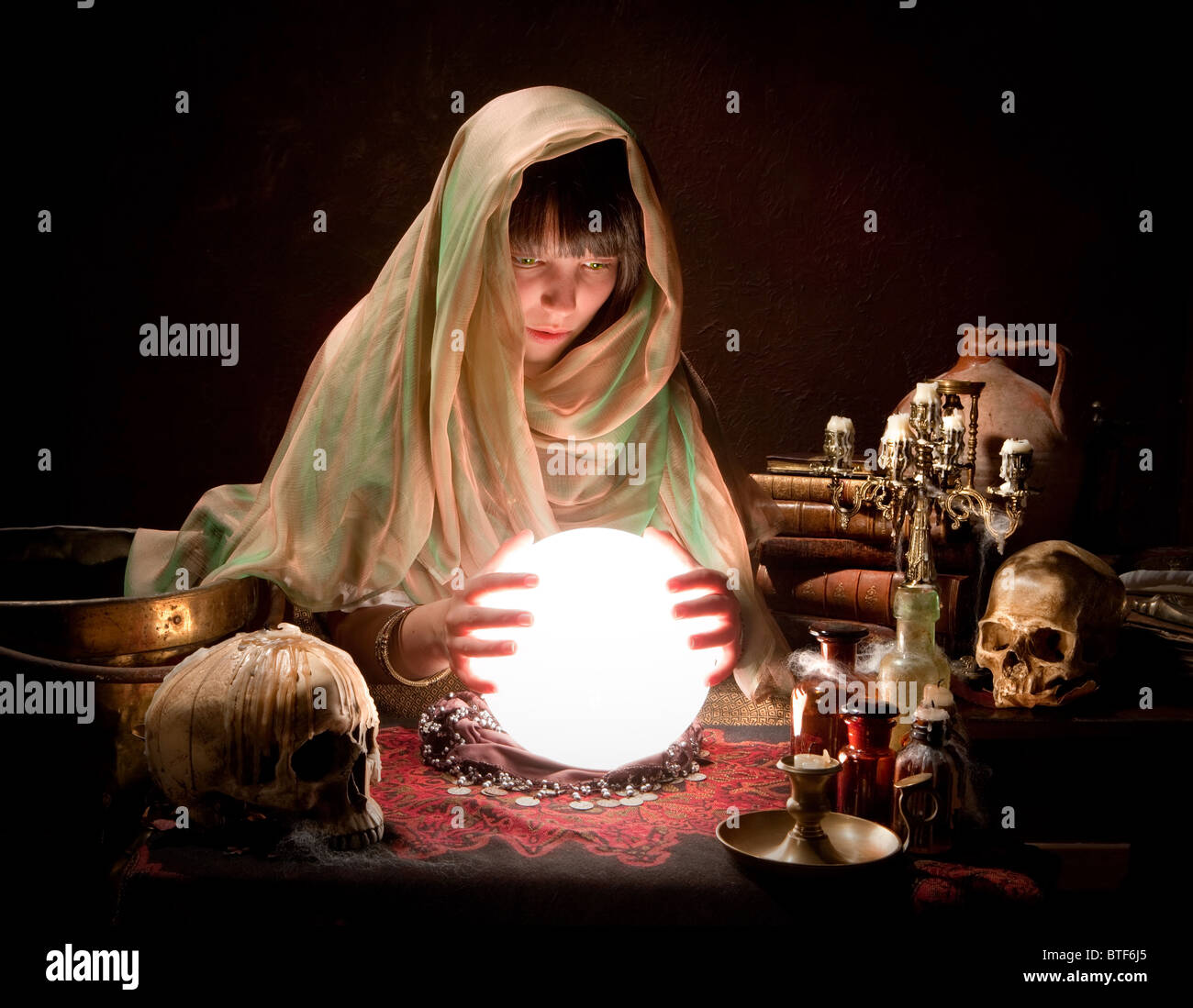 Gypsy woman crystal ball hires stock photography and images Alamy