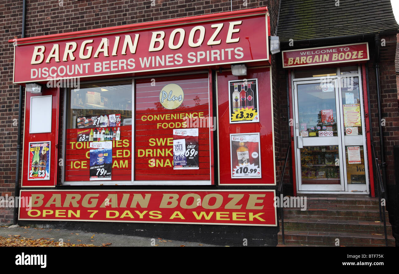 A Bargain Booze store in Nottingham, England, U.K Stock Photo Alamy