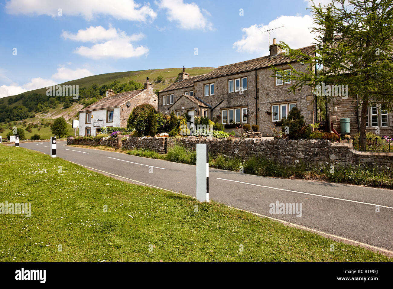 Village shop and cottages in Buckden, Yorkshire Dales, UK Stock Photo