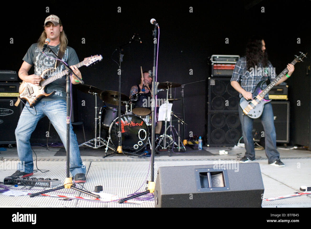 Rock band stage hires stock photography and images Alamy