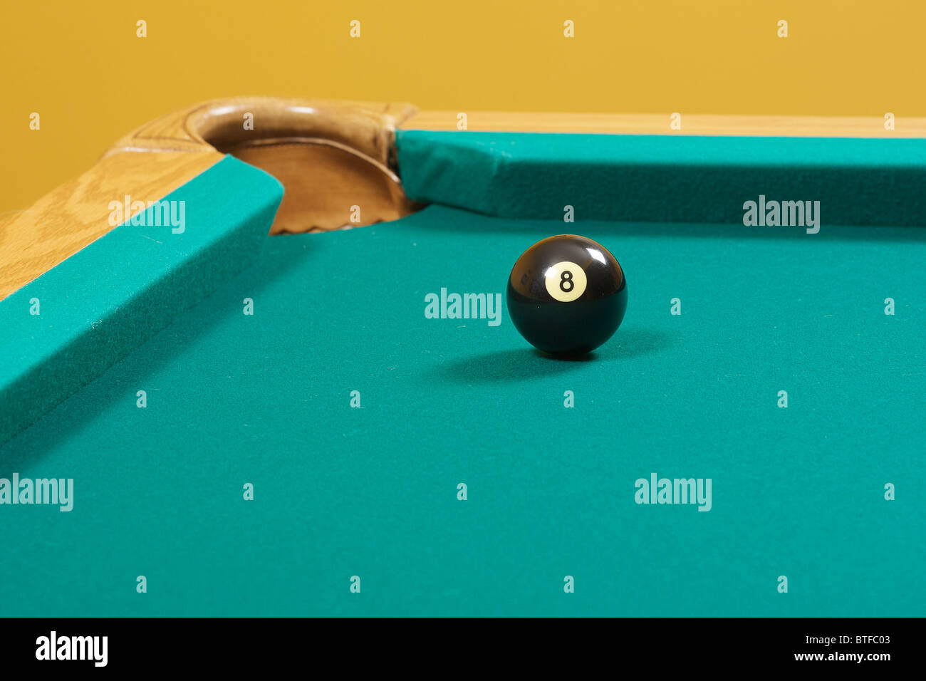 8 Pool Ball Stock Photo - Download Image Now - Eight Ball, Number 8, Pool -  Cue Sport - iStock