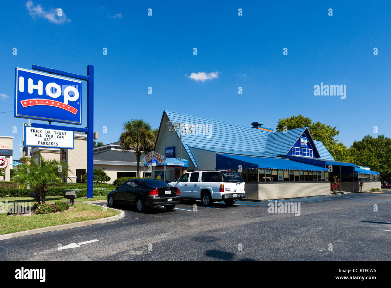 General view of IHOP, located at 2912 S Sepulveda Blvd, in the wake of the coronavirus COVID-19 pandemic, on Thursday, March 26, 2020 in Los Angeles, California, USA. (Photo by IOS/Espa-Images Stock