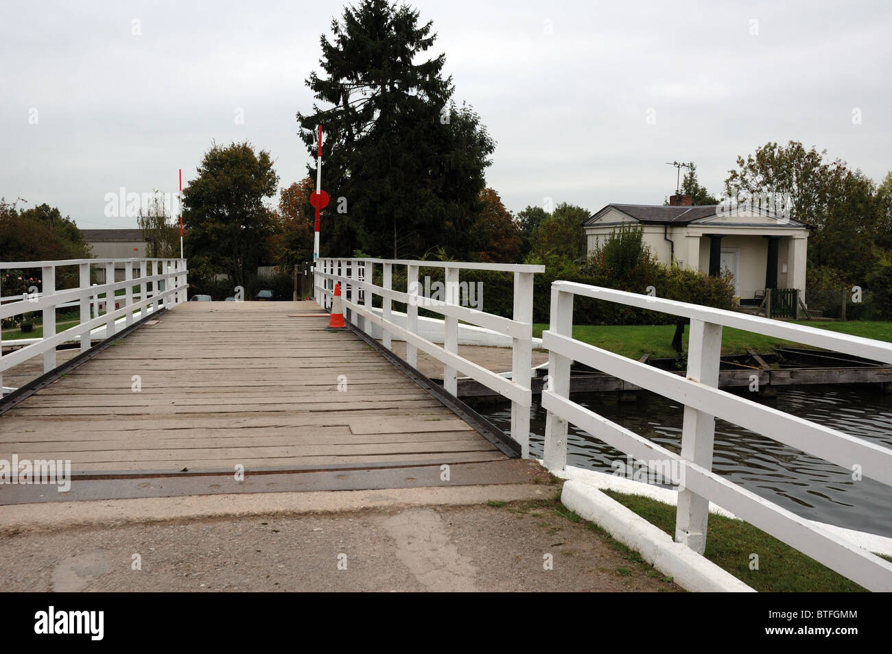 Splatt Bridge, Frampton, Gloucestershire, UK Stock Photo Alamy