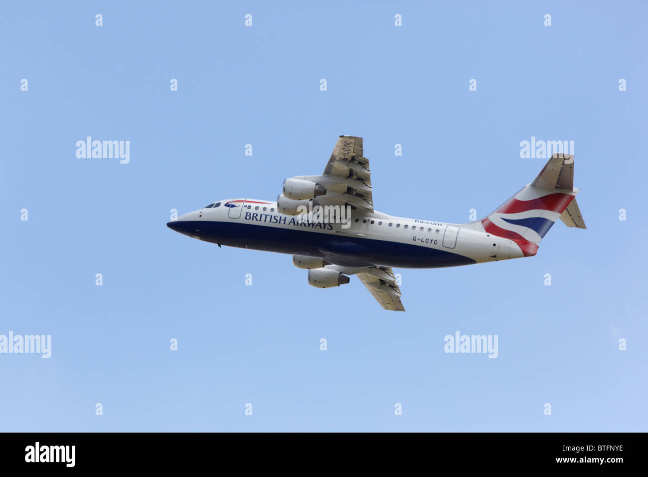 Avro rj85 jet aircraft hi-res stock photography and images - Alamy