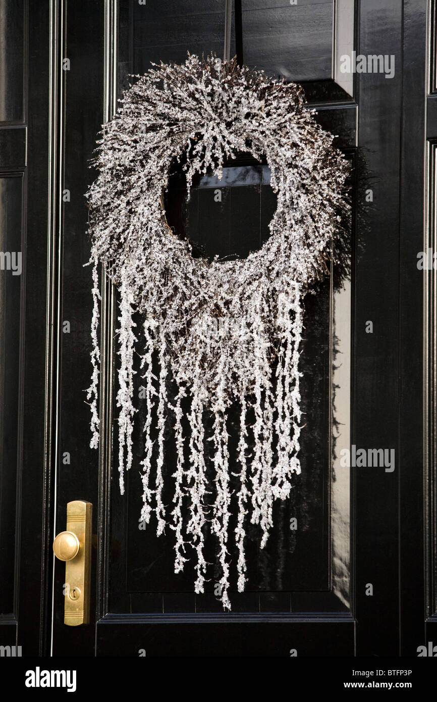 Christmas Xmas Silver Wreath On A Wood Wooden Black Victorian