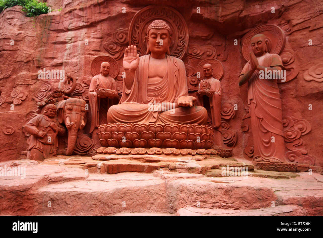 Buddha statue in Emei Shan Mountains, China Stock Photo