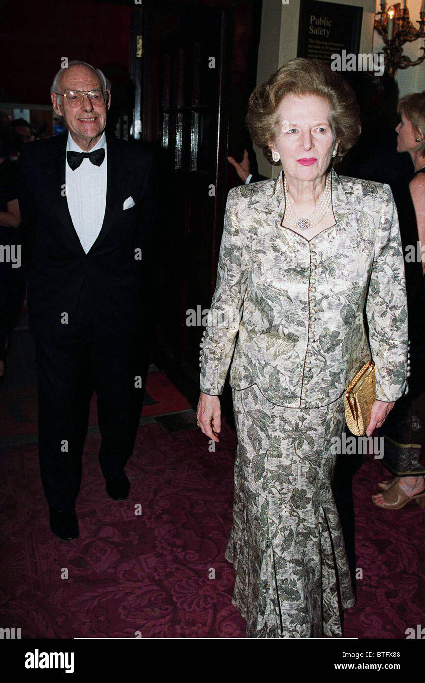 MARGARET THATCHER AND HUSBAND DENIS AT GALA PERFORMANCE AT THE ROYAL OPERA HOUSE, LONDON Stock Photo