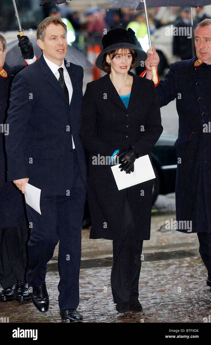 TONY AND CHERIE BLAIR AT SERVICE AT WESTMINSTER ABBEY IN LONDON FOR