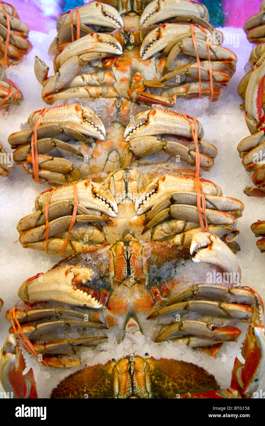 Crab being sold at the Pike Place Market in Seattle, Washington, USA. Stock Photo