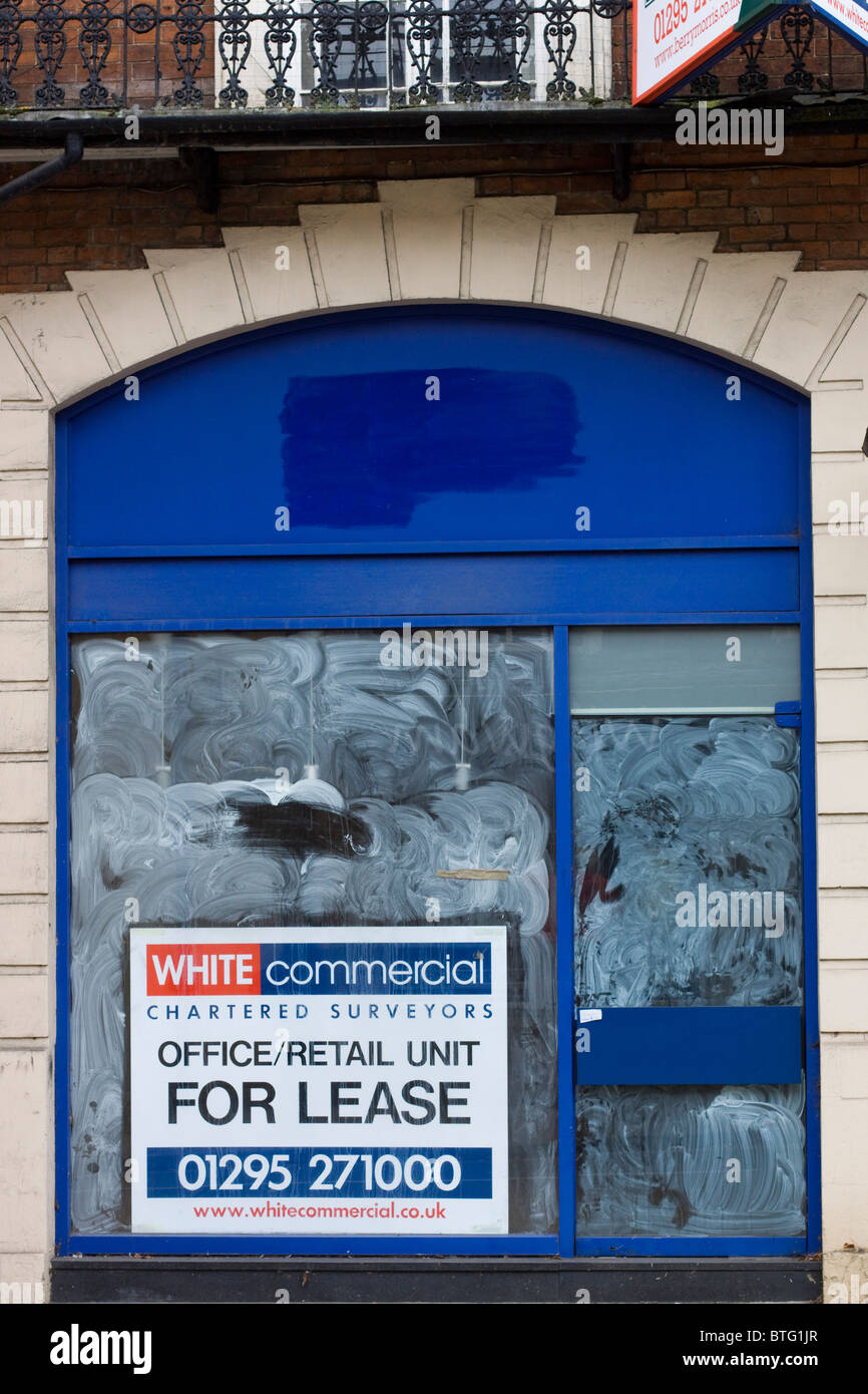 Shop window empty retail unit hires stock photography and images Alamy