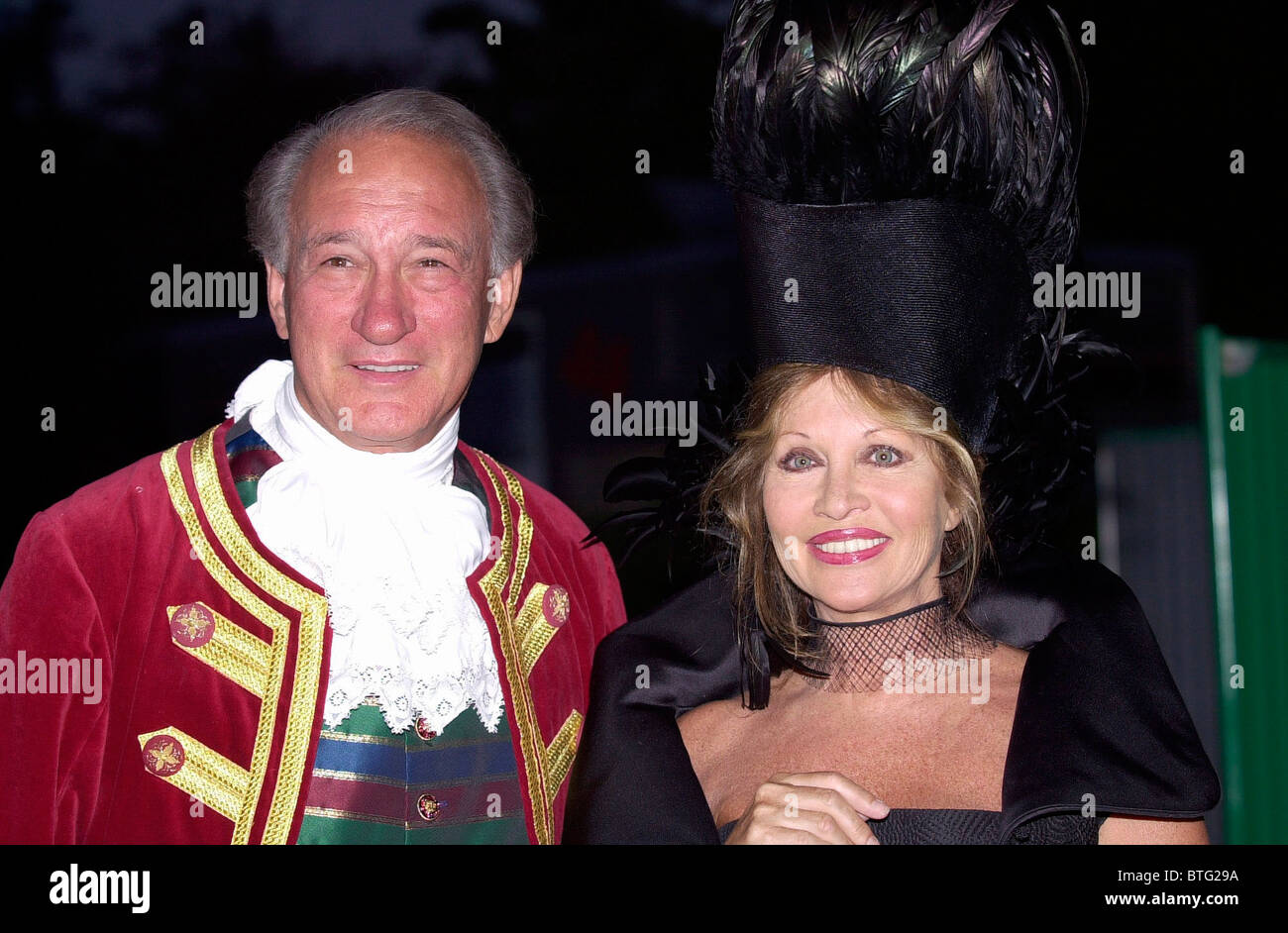 LORD AND LADY WEINBERG ANOUSKA HEMPEL DRESSED FOR A COSTUME BALL IN LONDON Stock Photo