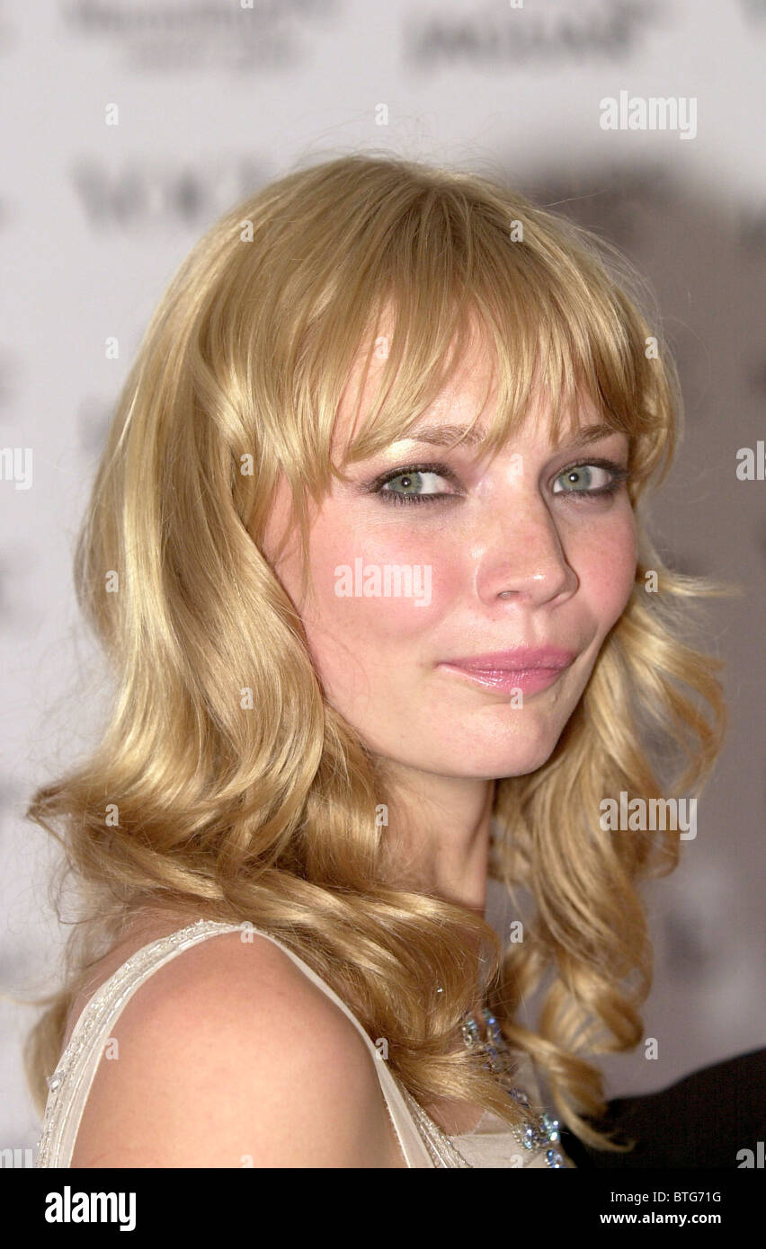 JODIE KIDD AT GALA FASHION SHOW IN AID OF MACMILLAN CANCER RELIEF