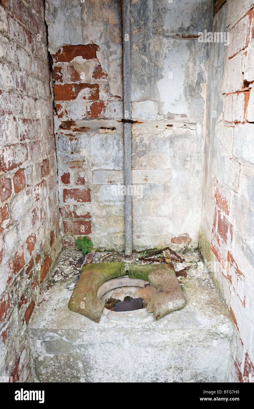 Decaying toilet block at Fort Dunree, Inishowen Peninsula, County Donegal, Ireland Stock Photo