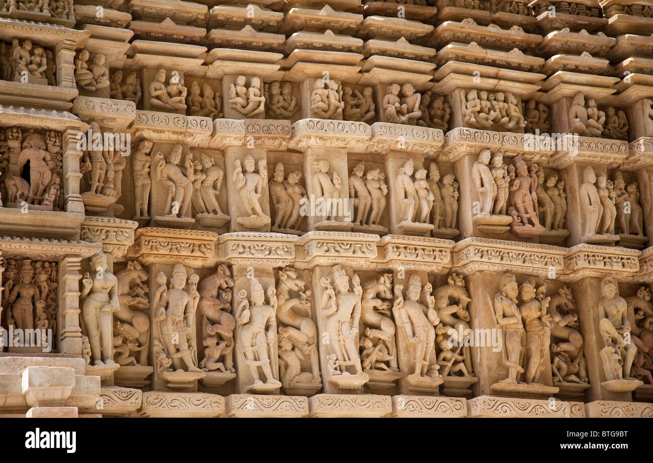 Kamasutra at the Parshwanath temple in Khajuraho Stock Photo