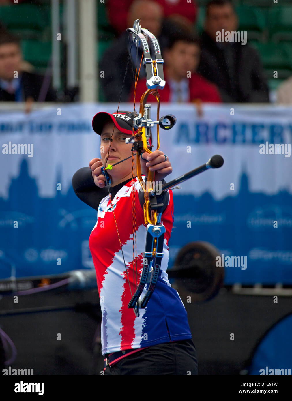 Nicky Hunt Uk Archer with Compound Bow, Archery World Cup event, Edinburgh, Scotland UK, Europe Stock Photo