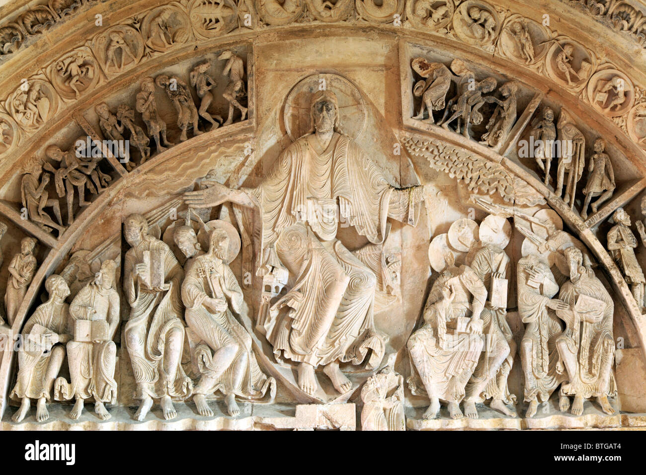 Portal in Church Sainte Marie Madeleine (Basilica of St. Magdalene), Vezelay, Yonne department Portal in Church Sainte Marie Madeleine (Basilica of St. Magdalene), Vezelay, Yonne department