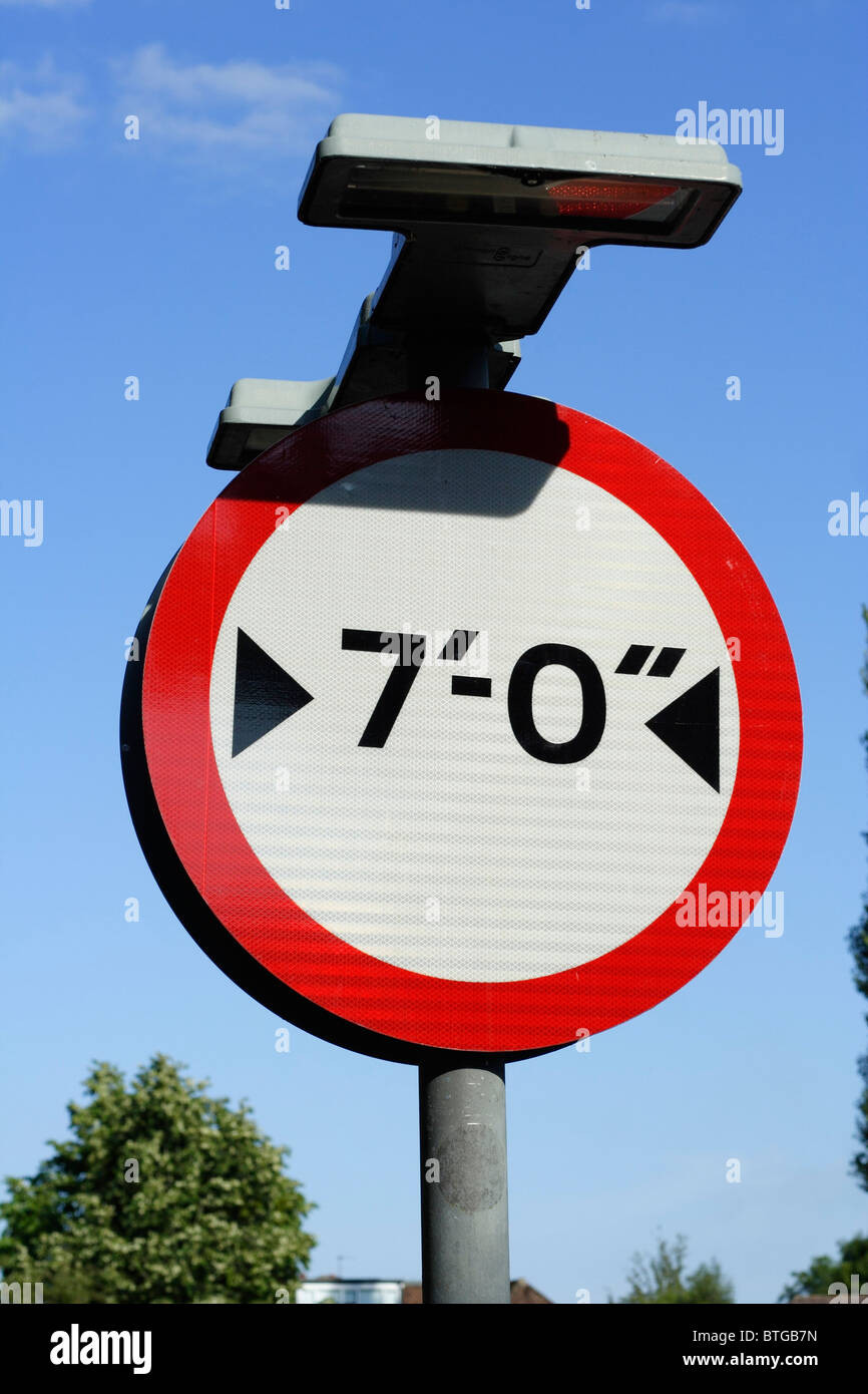7ft width restriction road sign Stock Photo