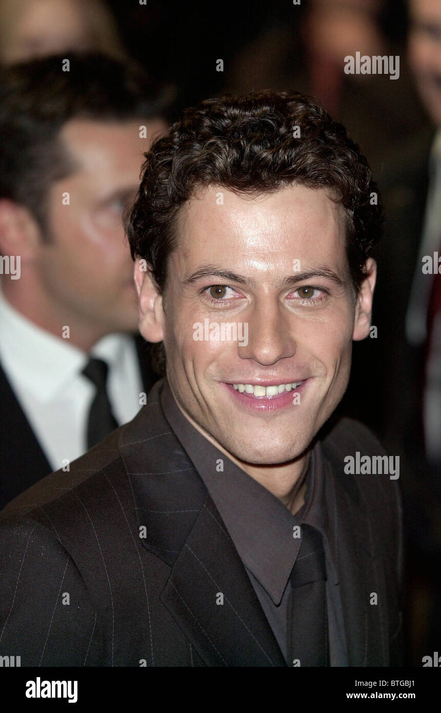ACTOR IOAN GRUFFUDD STAR OF WALT DISNEY FILM ' 102 DALMATIANS ' AT PREMIERE AT ODEON IN LEICESTER SQUARE Stock Photo