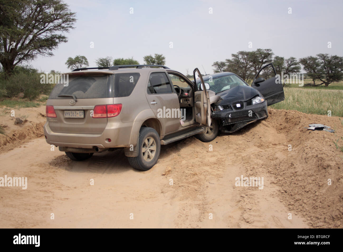 Cars crash hi-res stock photography and images - Alamy