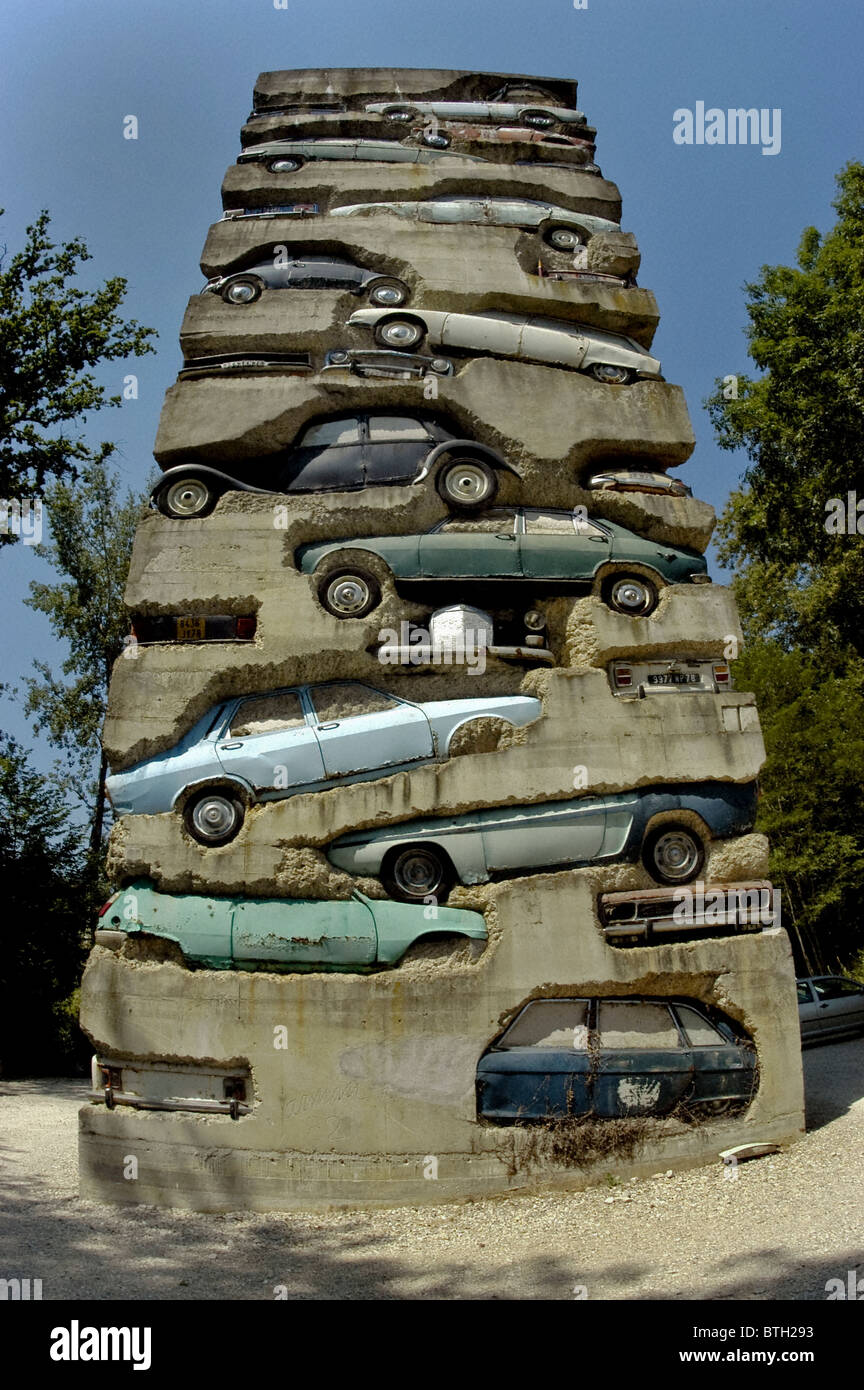 PARIS - Public Art, Modern Sculpture "Long Term Parking" (Artist Cre-dit:  Arman,1982, & "Domaine du Montcel"), reinforced concrete structure, avant  garde paris Stock Photo - Alamy