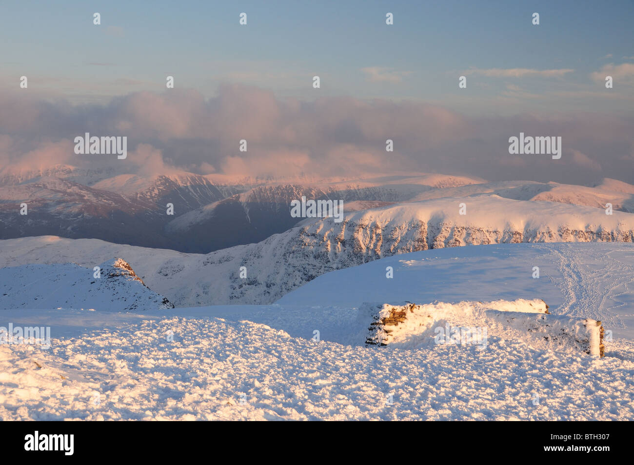 Helvellyn summit in winter in the English Lake District Stock Photo Alamy