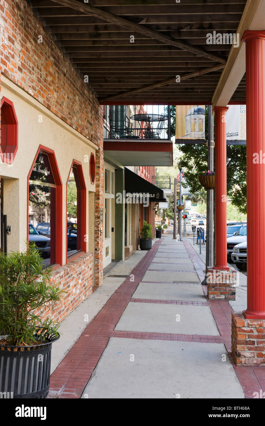 The sidewalk on Monroe Street in the historic city center, Tallahassee, Florida, USA Stock Photo
