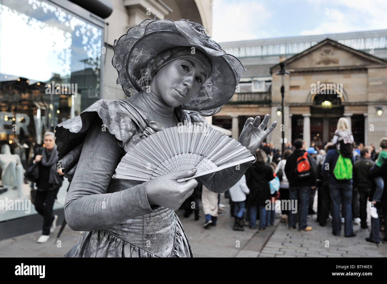 Street performer, Covent Garden, London Stock Photo Alamy
