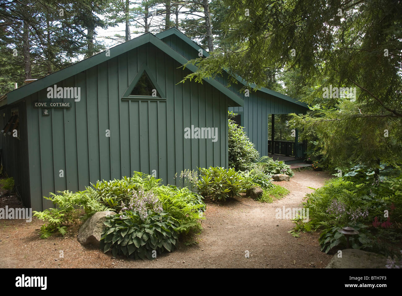 Rental Cabin at Migis Lodge Sebago Lake Maine Stock Photo Alamy