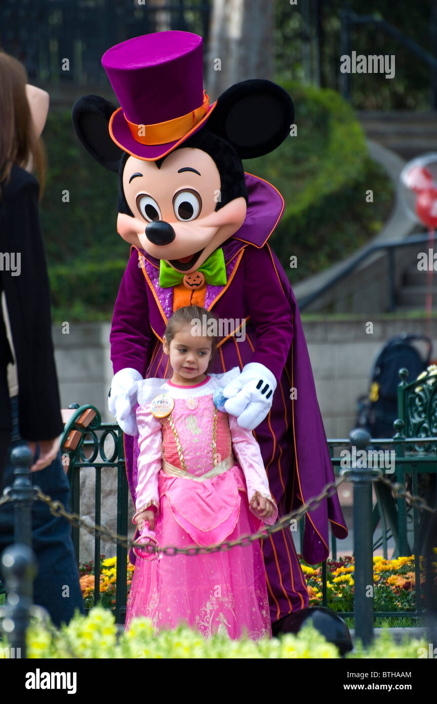 Mickey Mouse character at Disneyland Park, Anaheim, California USA ...