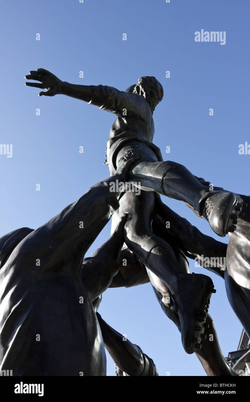 Sporting Statues High Resolution Stock Photography and Images Alamy