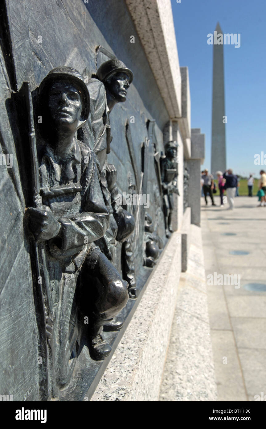 The World War II Memorial and the Washington Monument, Washington D.C., USA Stock Photo