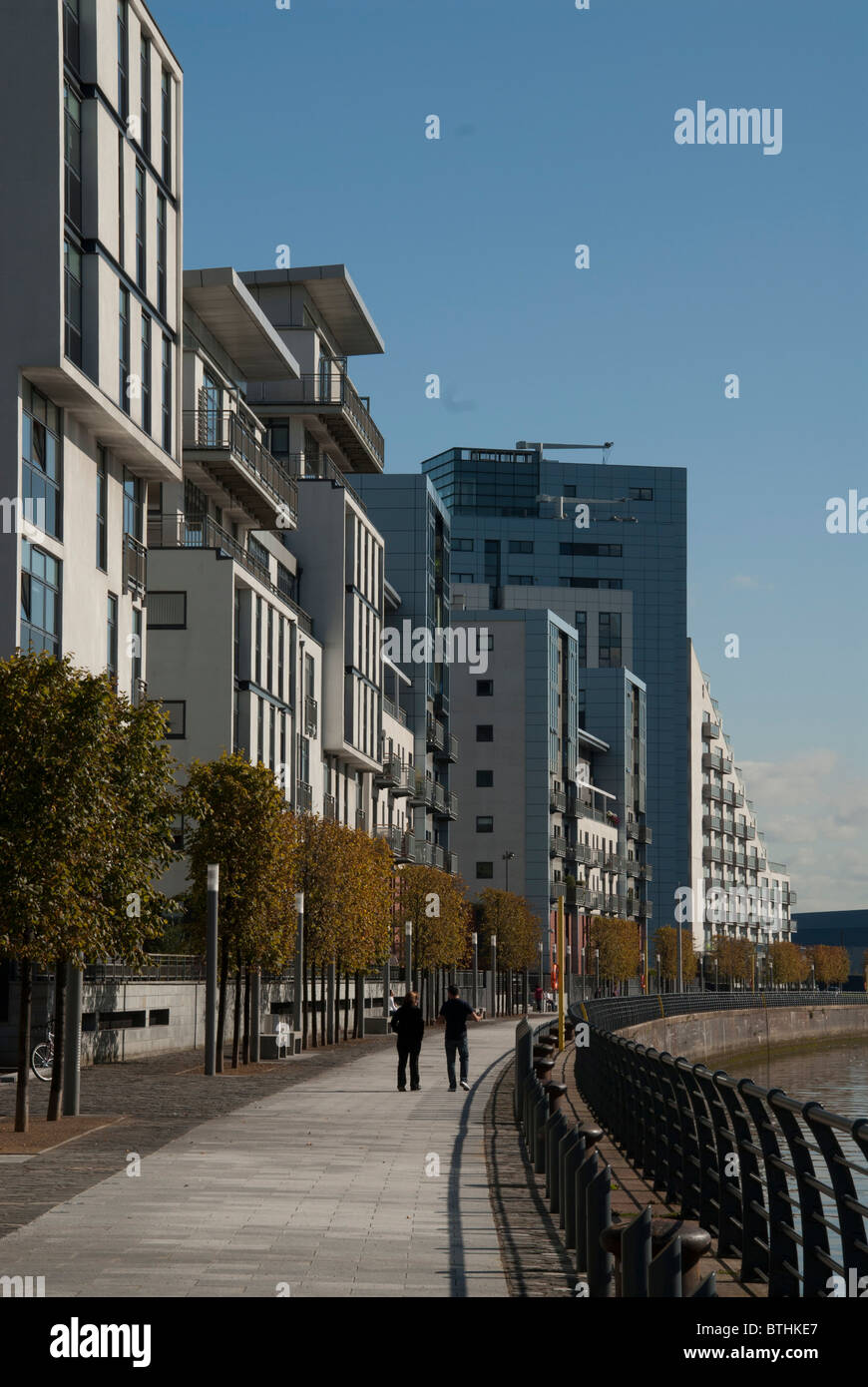 Glasgow Harbor Housing development Stock Photo Alamy