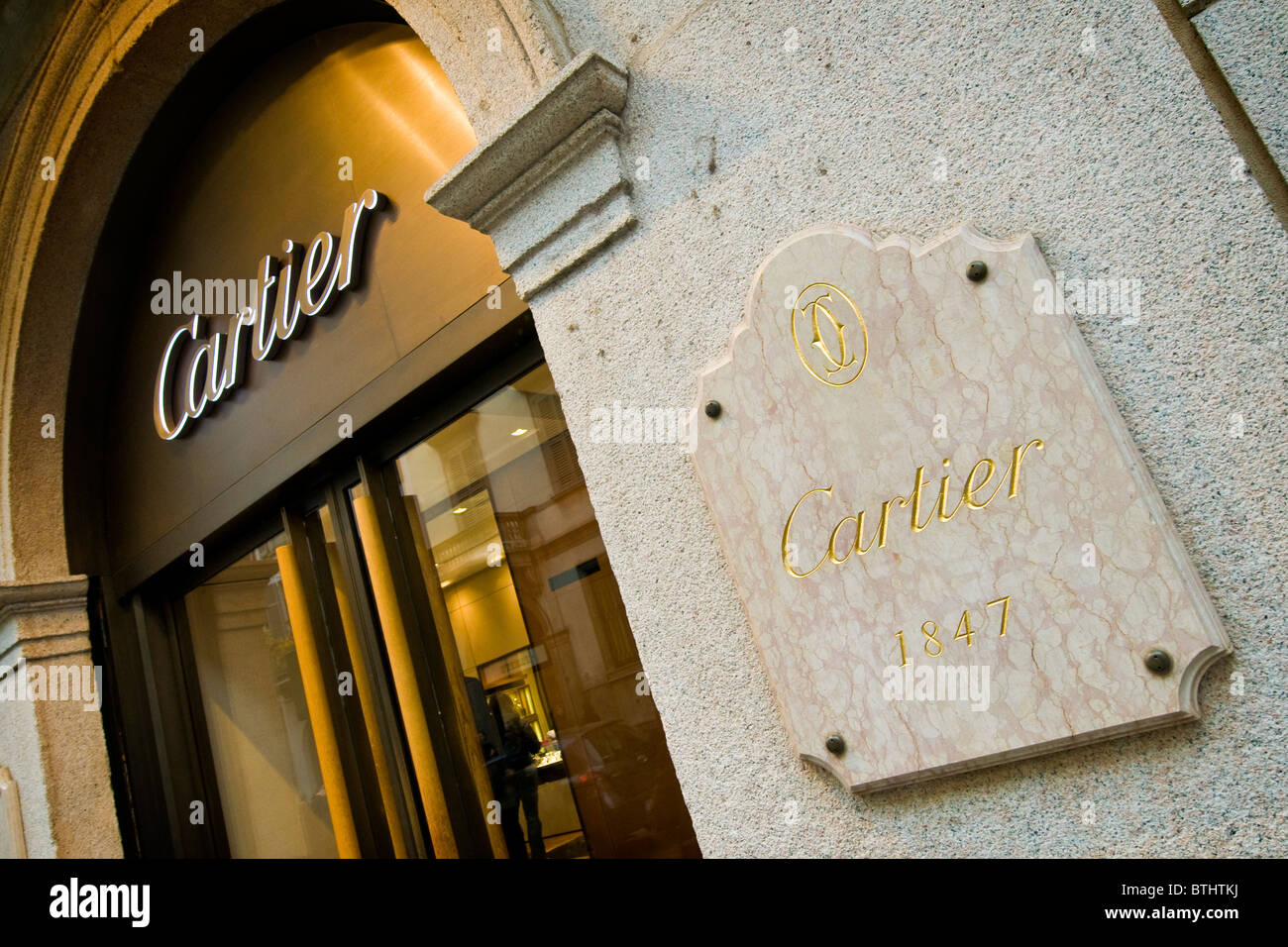 Cartier boutique, Shopping, Via Montenapoleone, Milan Stock Photo - Alamy