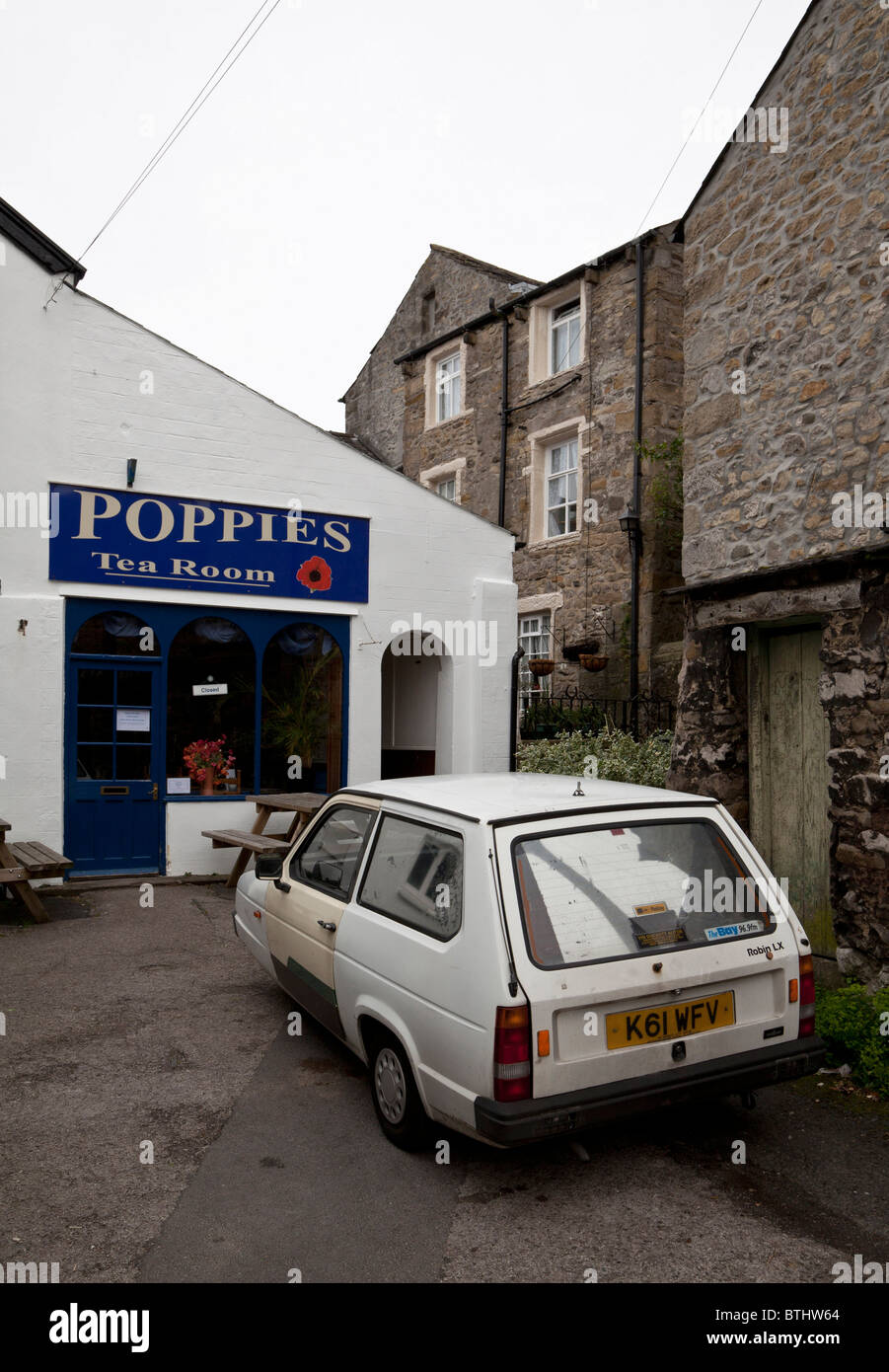 Tea room and Reliant Robin in Settle, North Yorkshire. Stock Photo