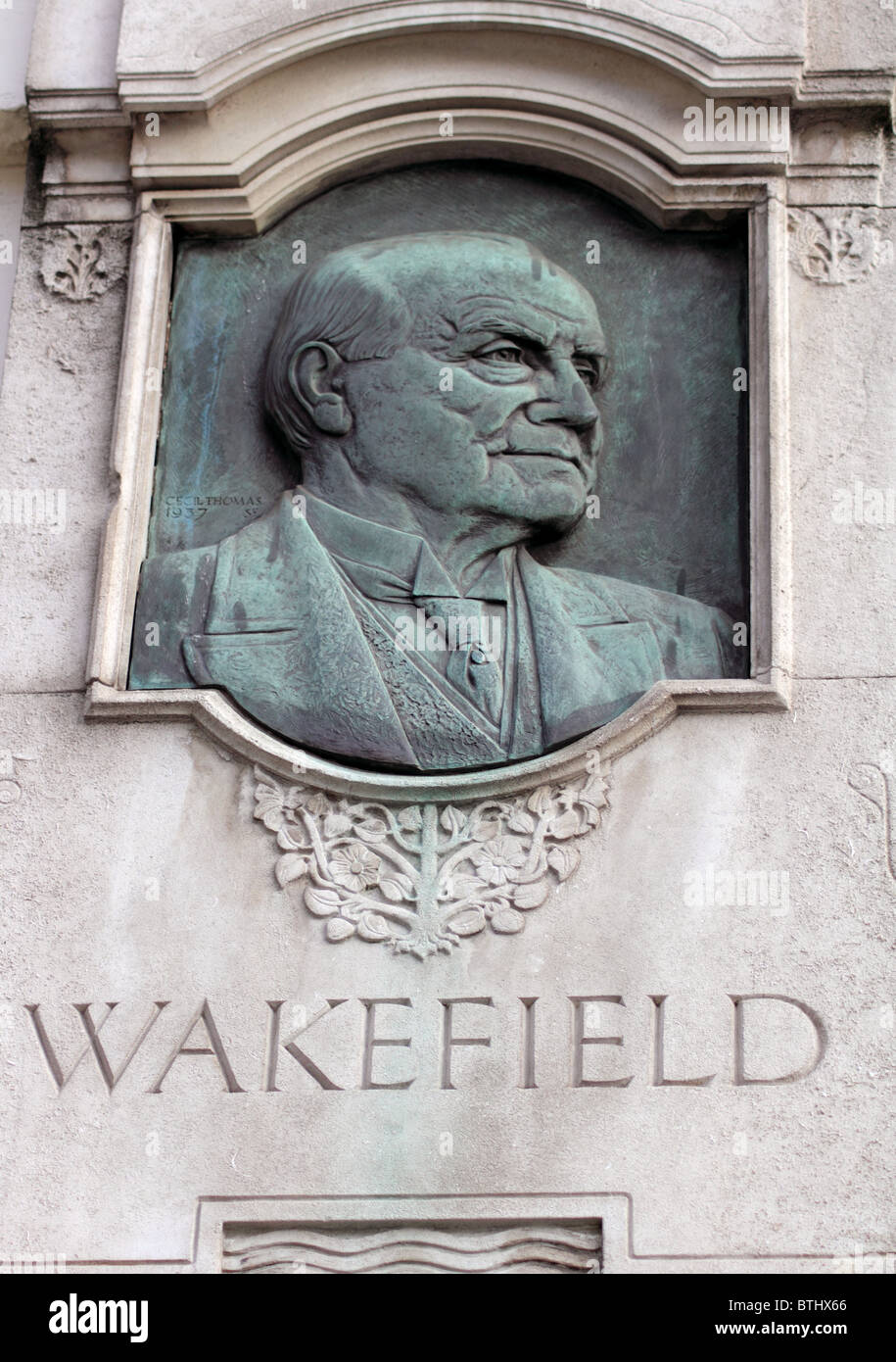 Memorial to Charles Cheers Wakefield, 1st Viscount Wakefield (1859-1941). Sculpted by Cecil Thomas, 1937. Stock Photo