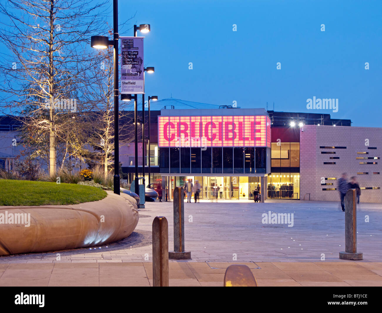 Crucible Theatre Sheffield evening Stock Photo - Alamy
