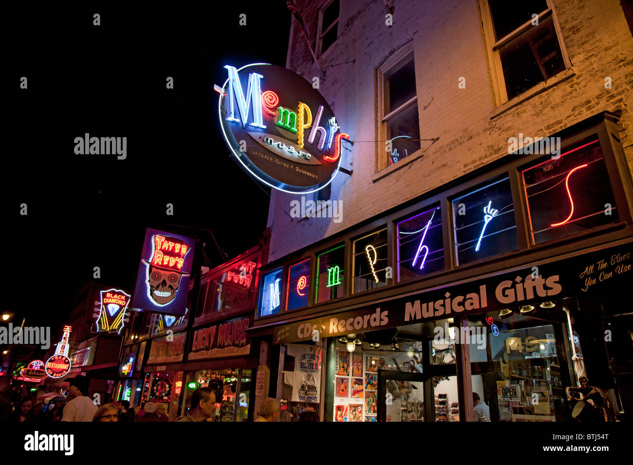 Are Dogs Allowed On Beale Street