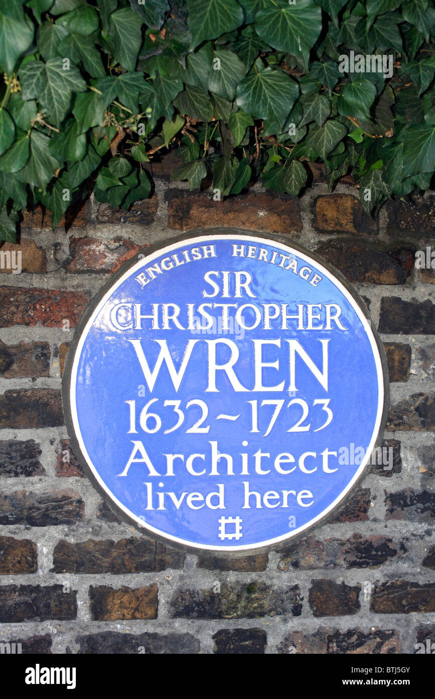 Sir Christopher Wren lived in this house near Hampton Court Bridge on the River Thames England UK. Stock Photo