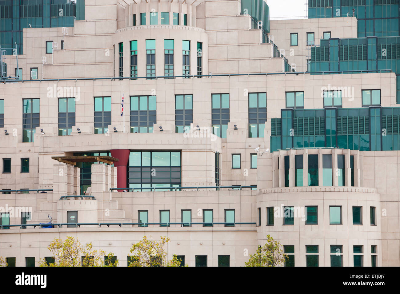 The SIS Building, headquarters of MI6 in Vauxhall, London, UK. Stock Photo