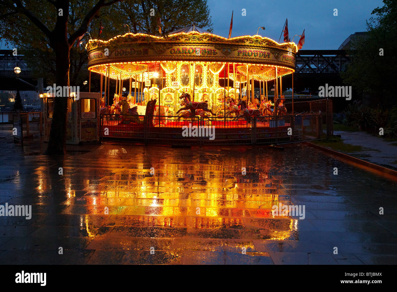 Old Fashioned Fun Fair Carousel Hi Res Stock Photography And Images Alamy