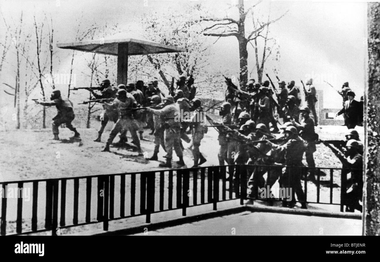 KENT STATE UNIVERSITY, 1970 The armed National Guard Stock Photo Alamy