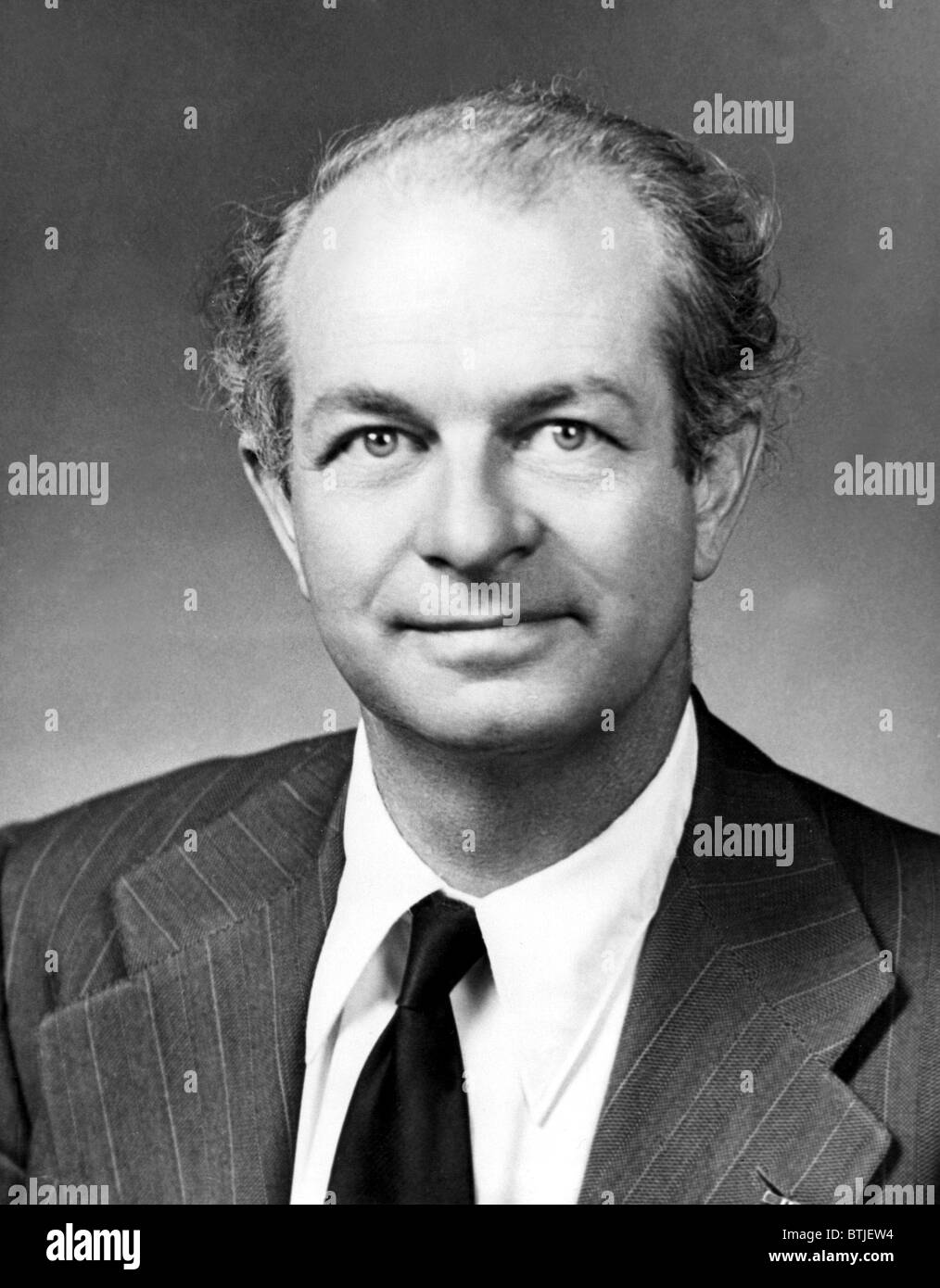 Dr. Linus Pauling in 1960. Pauling is the winner of the Nobel Prize in Chemistry for 1954 and recipient of the Nobel Peace Price Stock Photo