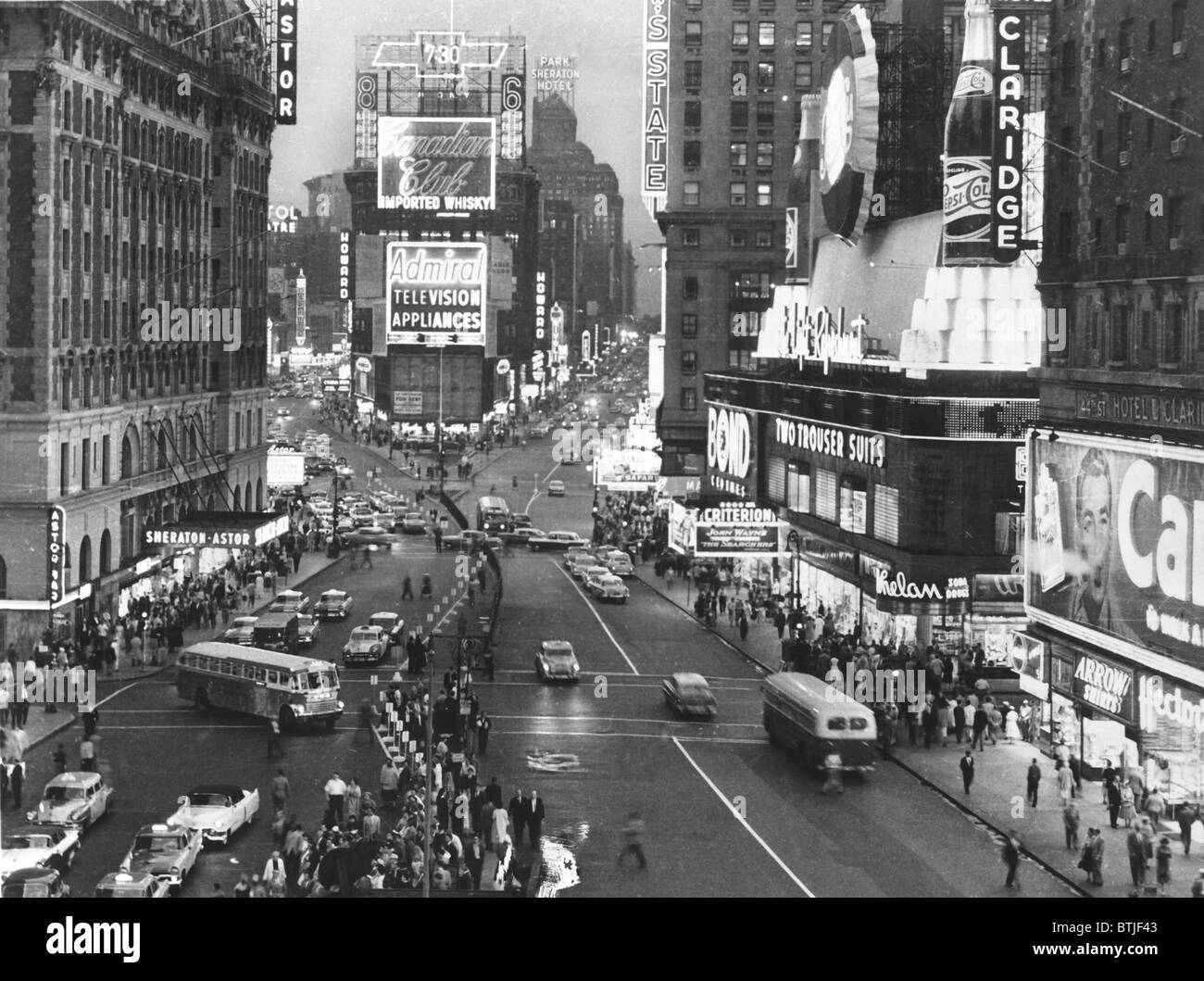 New York City, Times Square & Broadway at 7:30 PM, circa 1956. CSU Archives/Everett Collection. Stock Photo