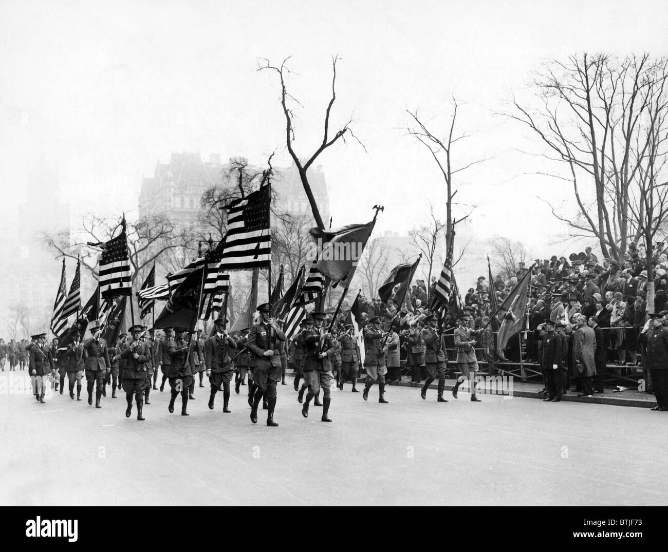 New york city memorial day parade Black and White Stock Photos & Images ...