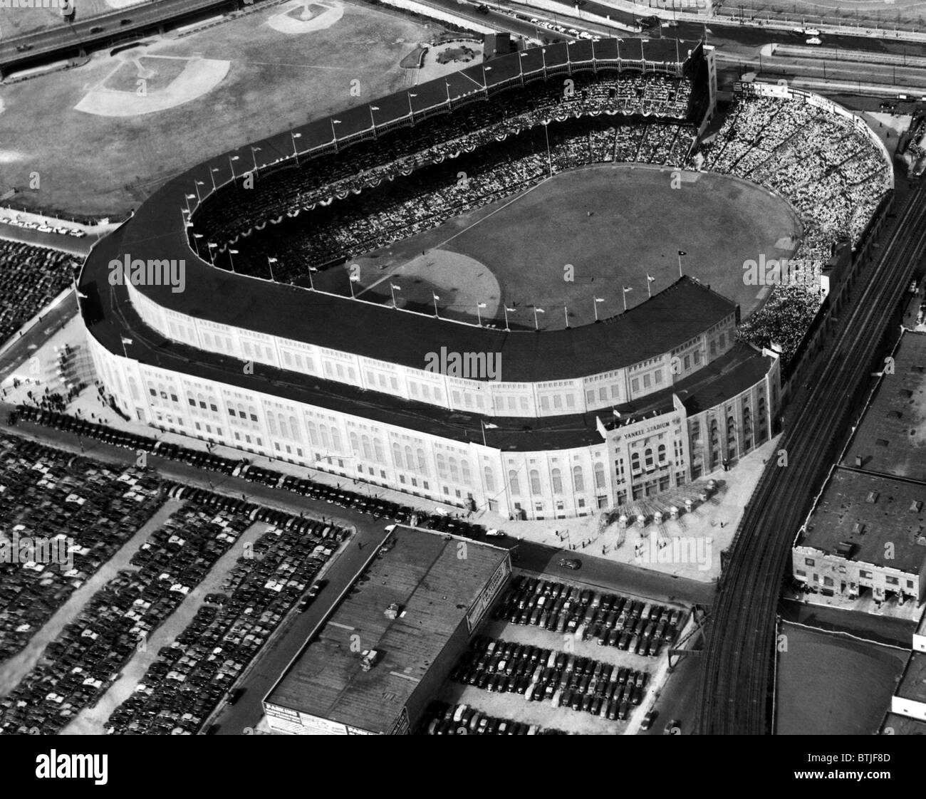 Over 70,000 fans jam Yankee Stadium awaiting the first game of the 1941 World Series between the New York Yankees and the Brookl Stock Photo