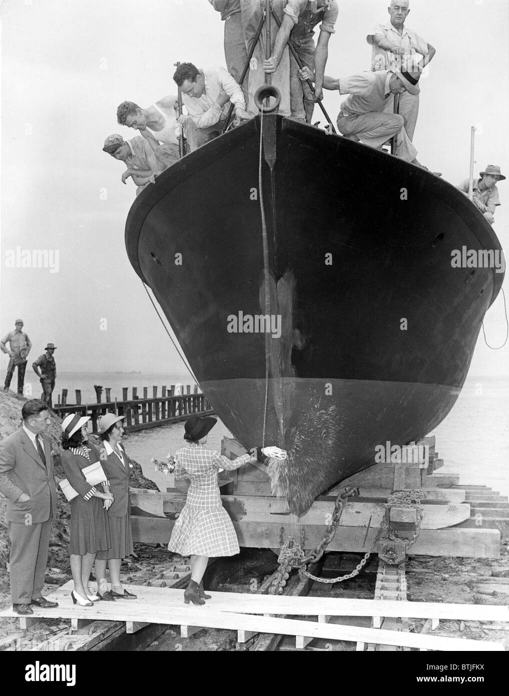 New type Anti-Submarine boat launched in Newport News, VA 9-8-42 Stock Photo